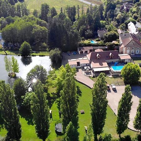 Le Domaine De L'Etang De Sandanet Issac Bagian luar foto