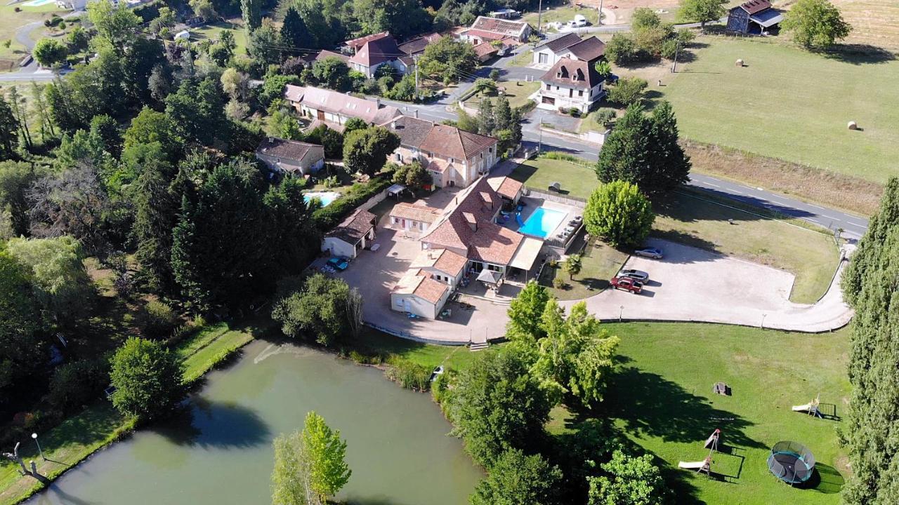 Le Domaine De L'Etang De Sandanet Issac Bagian luar foto